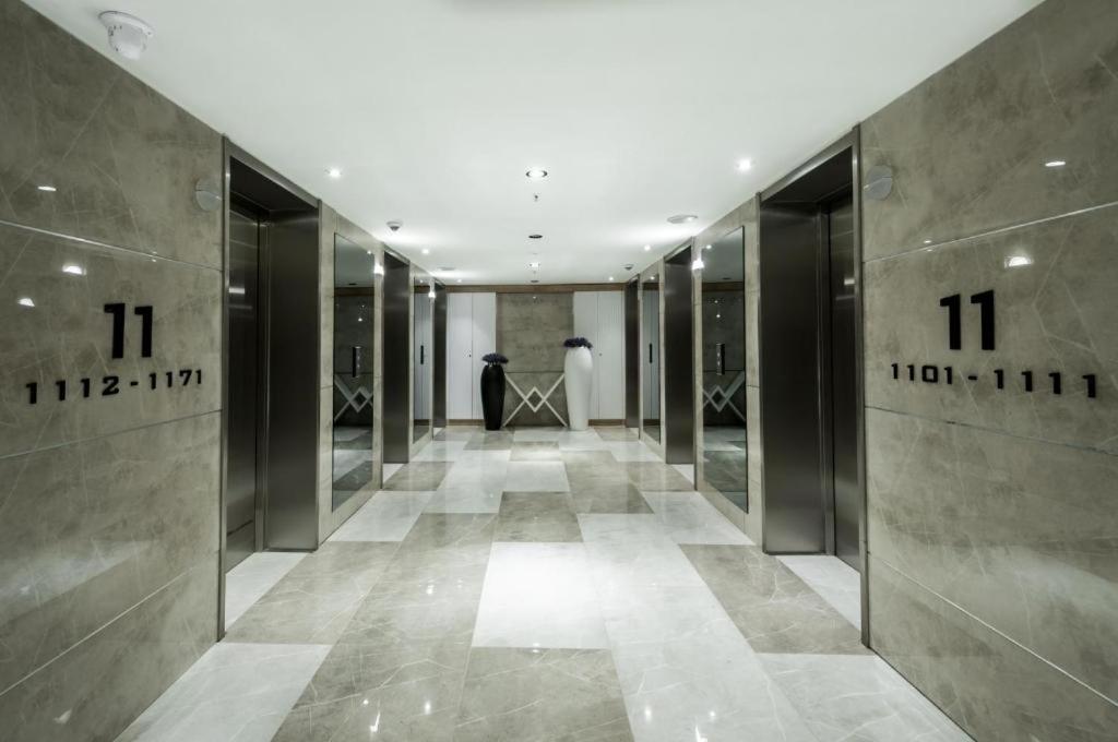 Luxury Aparthotel In Orbi City Sea View Батуми Экстерьер фото